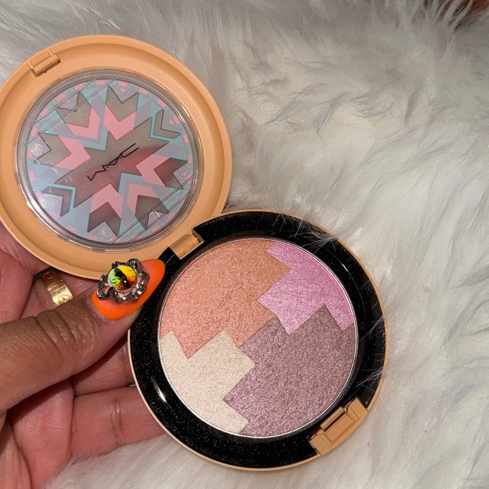 Mac dunes at dusk highlighter